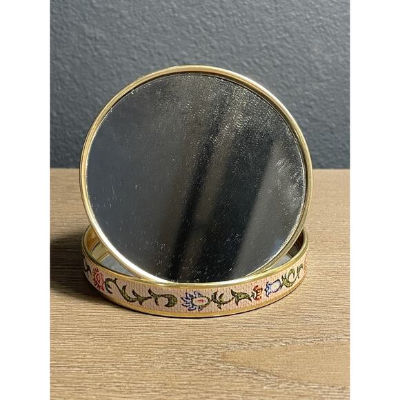 Metal Folding Travel Double Hand Mirror w/Stand 3 1/2 Round Floral Vintage - Picture 2 of 8